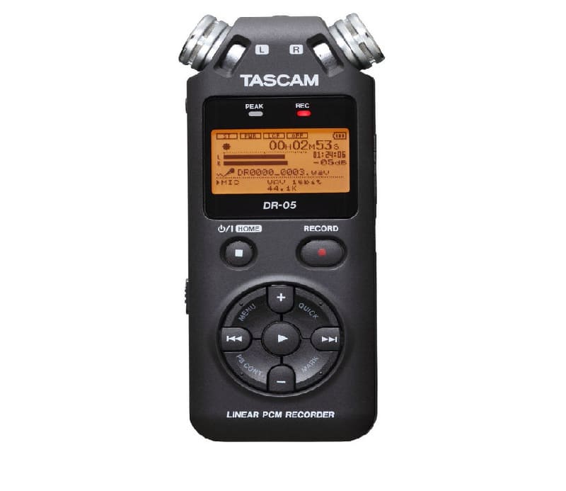 Tascam DR-05 được trang bị hai micro thu âm