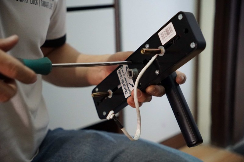 Vì sao nên lắp khóa vân tay cho cổng sắt?